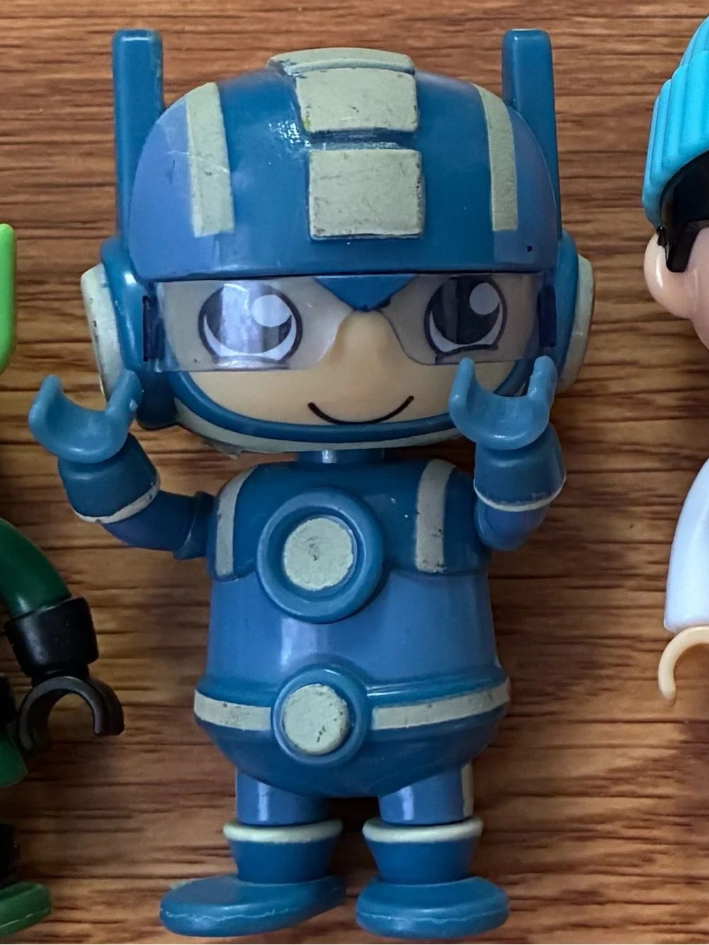 Kids Adventure Figure Set - Green & Blue Characters